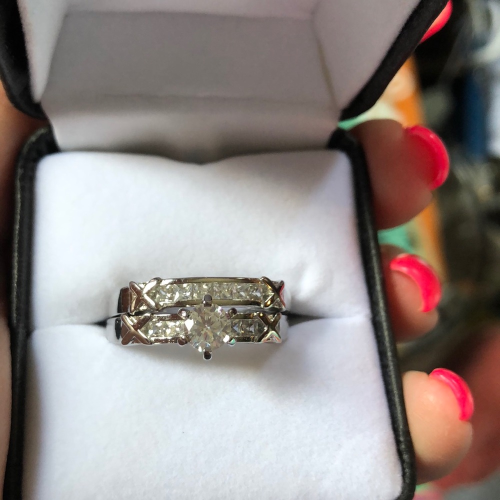 New Wedding Ring Set size 9 sterling silver xx00